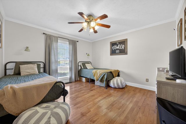 102 Oak Springs Ln, Rickman, TN 38580