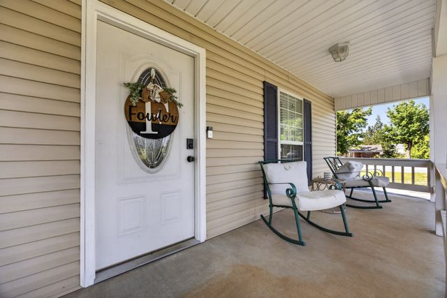 102 Oak Springs Ln, Rickman, TN 38580