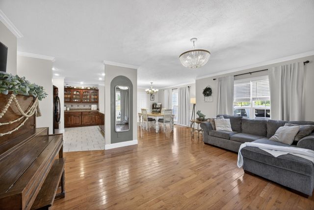 102 Oak Springs Ln, Rickman, TN 38580