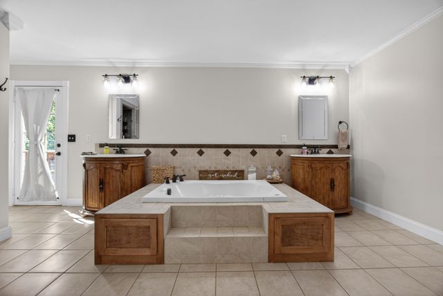 102 Oak Springs Ln, Rickman, TN 38580