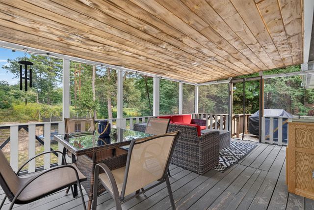 3 Underwood Drive, Litchfield, NH 03052