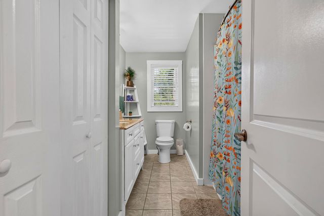 3 Underwood Drive, Litchfield, NH 03052