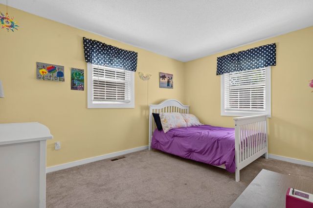 3 Underwood Drive, Litchfield, NH 03052