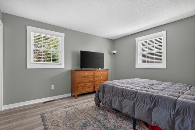 3 Underwood Drive, Litchfield, NH 03052