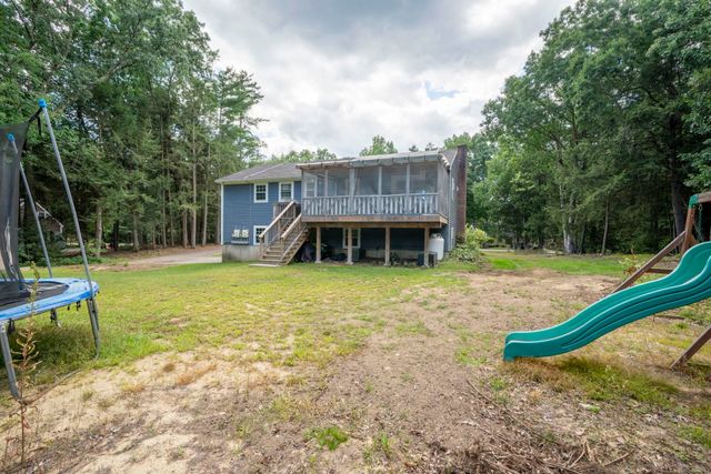 3 Underwood Drive, Litchfield, NH 03052