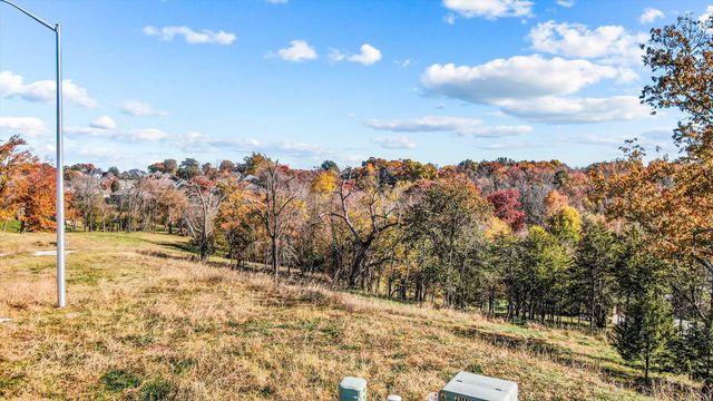 6204 S Maryland Avenue, Springfield, MO 65810