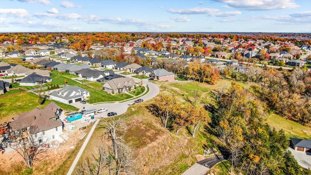 6204 S Maryland Avenue, Springfield, MO 65810