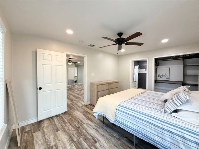 941 Acacia Dr, Corpus Christi, TX 78408