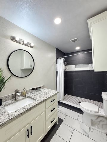 941 Acacia Dr, Corpus Christi, TX 78408