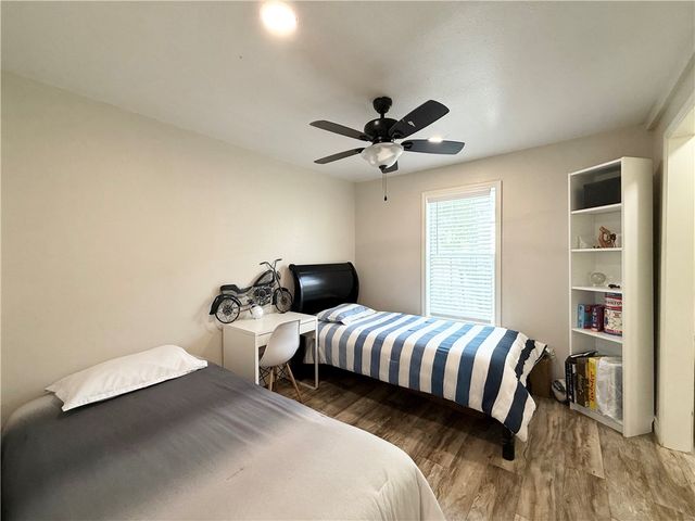 941 Acacia Dr, Corpus Christi, TX 78408