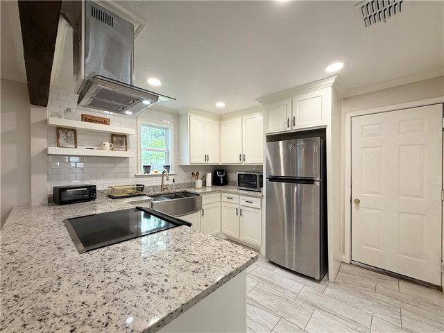 941 Acacia Dr, Corpus Christi, TX 78408