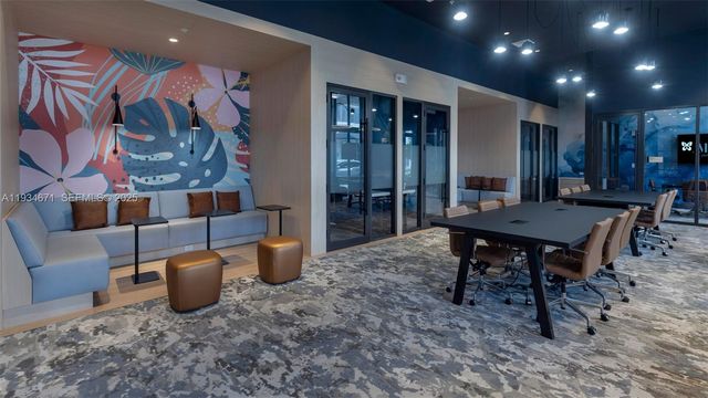 19401 W Dixie Hwy 307, Miami, FL 33180