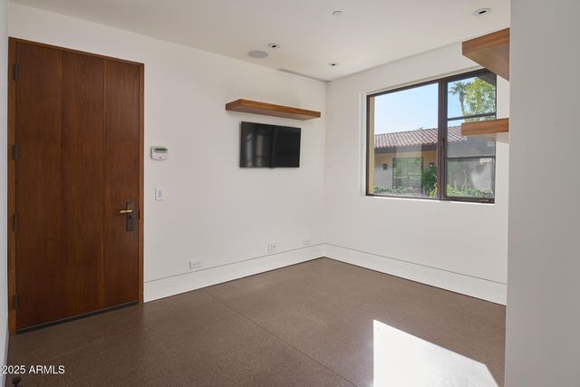 514 W ROSE Lane, Phoenix, AZ 85013