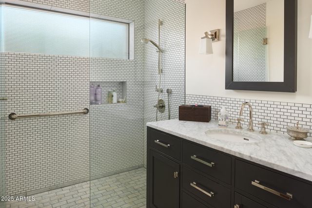 514 W ROSE Lane, Phoenix, AZ 85013