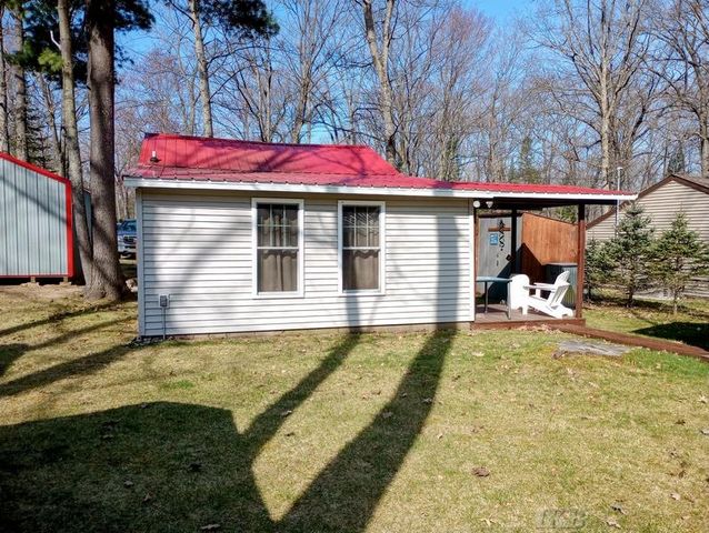 5330 Ruth Street, Gladwin, MI 48624