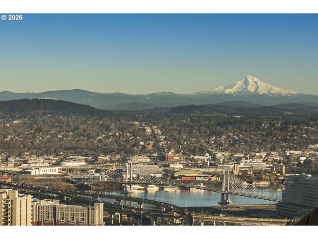 908 Sw DAVENPORT St, Portland, OR 97201