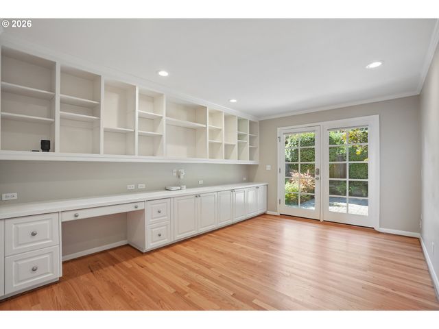 908 Sw DAVENPORT St, Portland, OR 97201