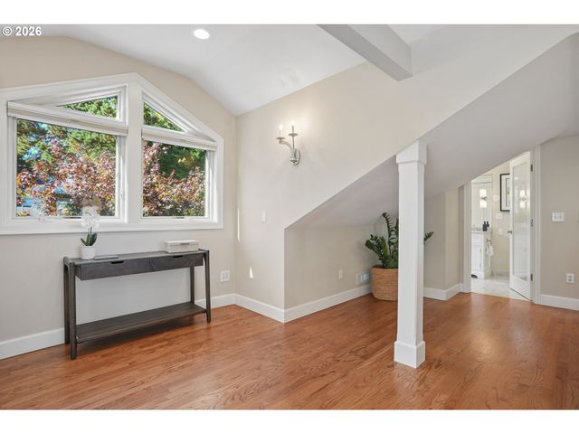 908 Sw DAVENPORT St, Portland, OR 97201