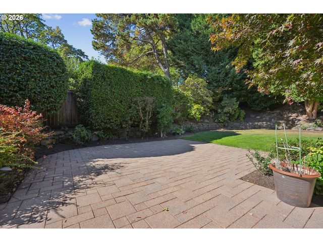 908 Sw DAVENPORT St, Portland, OR 97201