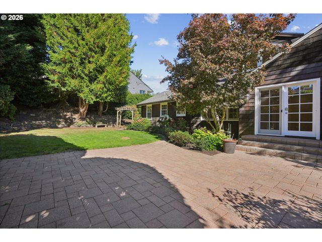 908 Sw DAVENPORT St, Portland, OR 97201