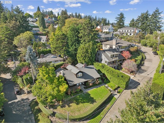 908 Sw DAVENPORT St, Portland, OR 97201