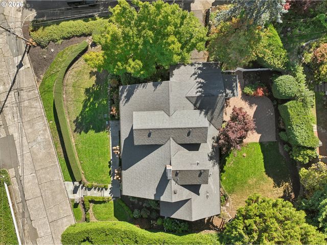 908 Sw DAVENPORT St, Portland, OR 97201