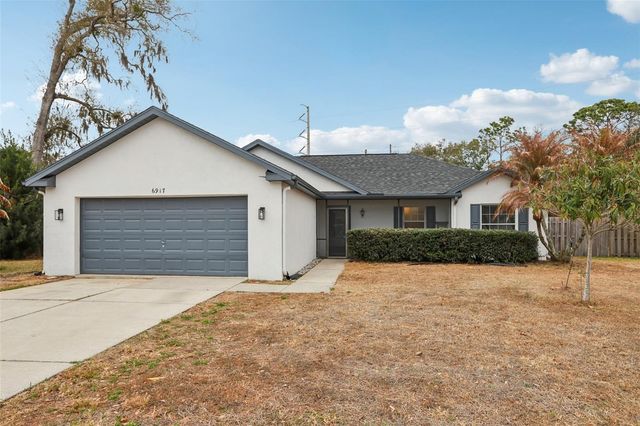 6917 OAKCREST WAY, Zephyrhills, FL 33542