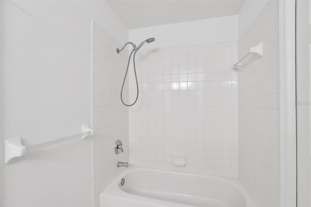 6917 OAKCREST WAY, Zephyrhills, FL 33542