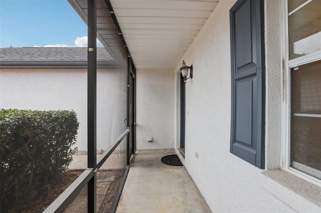 6917 OAKCREST WAY, Zephyrhills, FL 33542