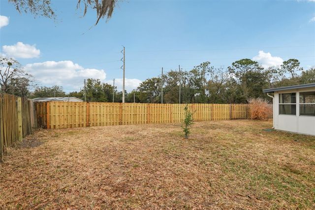 6917 OAKCREST WAY, Zephyrhills, FL 33542