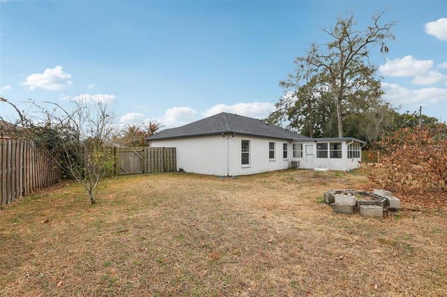 6917 OAKCREST WAY, Zephyrhills, FL 33542