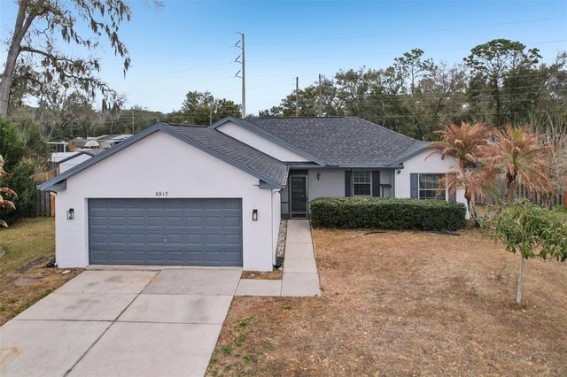 6917 OAKCREST WAY, Zephyrhills, FL 33542