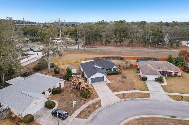 6917 OAKCREST WAY, Zephyrhills, FL 33542