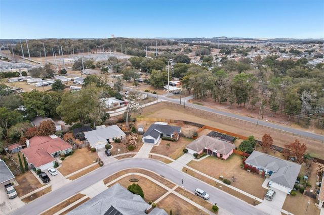 6917 OAKCREST WAY, Zephyrhills, FL 33542