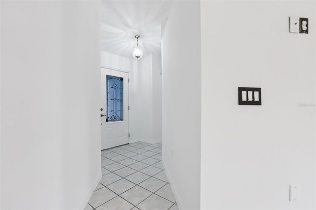 6917 OAKCREST WAY, Zephyrhills, FL 33542