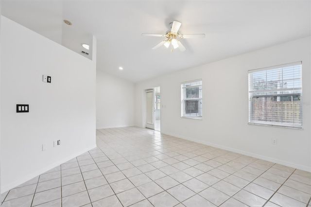 6917 OAKCREST WAY, Zephyrhills, FL 33542