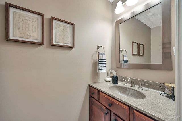 5500 Lakeside Drive, Fairfield, OH 45014