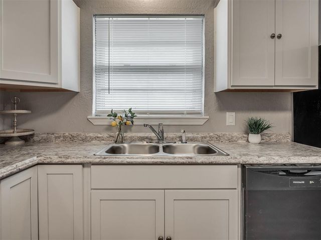 2901 NW Bell Avenue, Lawton, OK 73505