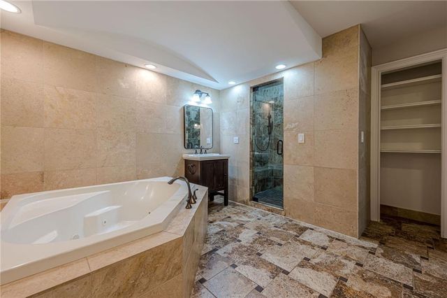 2697 S Cherokee Lane, Woodstock, GA 30188