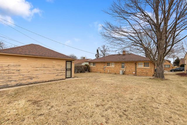 3927 N 77th STREET, Milwaukee, WI 53222