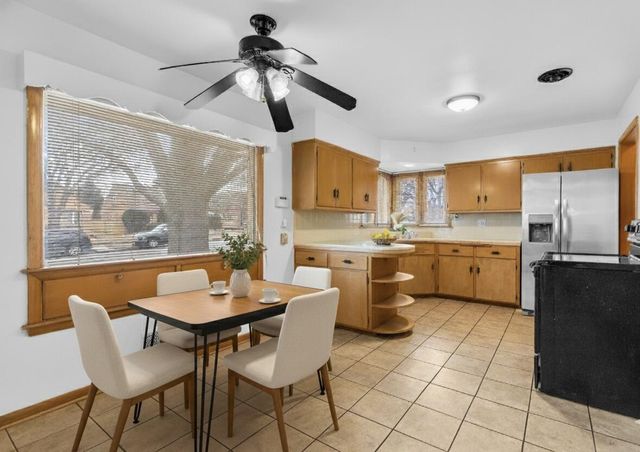 3927 N 77th STREET, Milwaukee, WI 53222