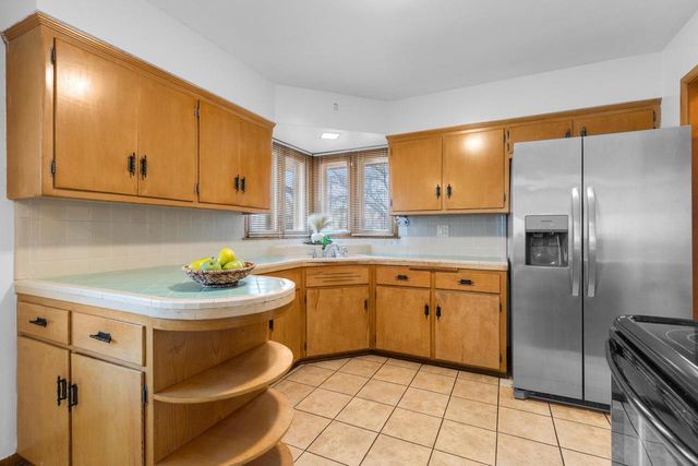 3927 N 77th STREET, Milwaukee, WI 53222