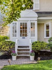 218 Inwood Ave, Montclair Twp., NJ 07043