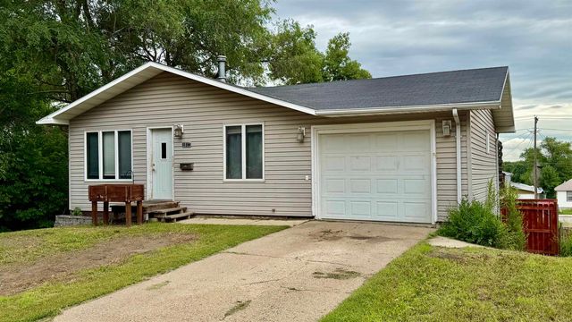 1017 Soo Street, Minot, ND 58701