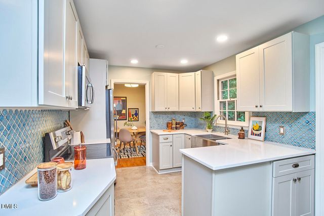 2432 Sedgefield Drive, Chapel Hill, NC 27514
