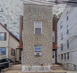 26 Villa Avenue, Yonkers, NY 10704