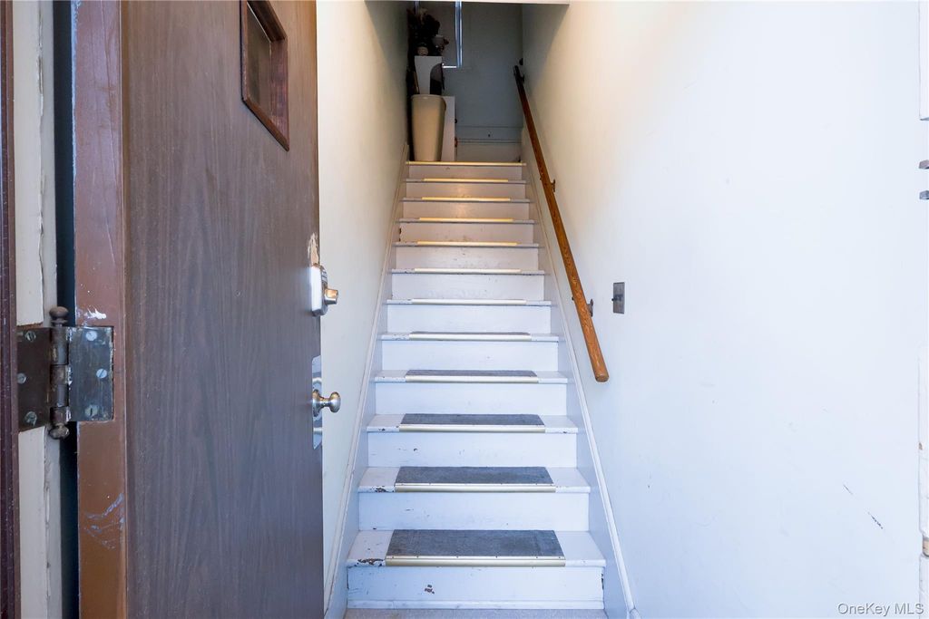 26 Villa Avenue, Yonkers, NY 10704 — photo 3