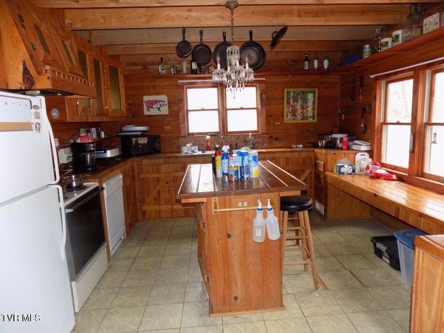 185 Lovin Road, Mooresburg, TN 37811
