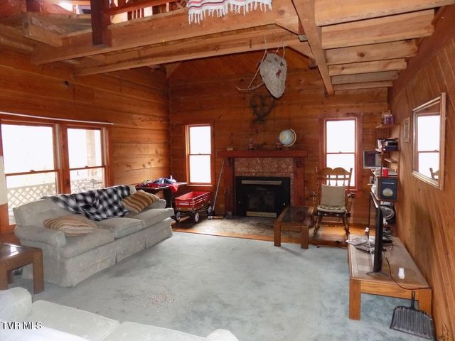 185 Lovin Road, Mooresburg, TN 37811