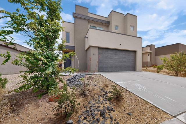 512 Wyatt Avenue SW, Los Lunas, NM 87031